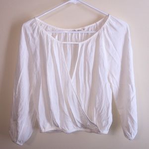 White cropped, quarter length top
